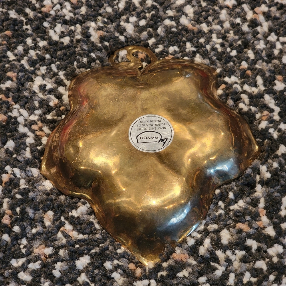 Vintage Heavy weight Shiny Solid Brass Leaf shaped ornate Trinket Dish - Picture 3 of 7